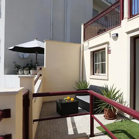 T0- Sea View By Nazpina